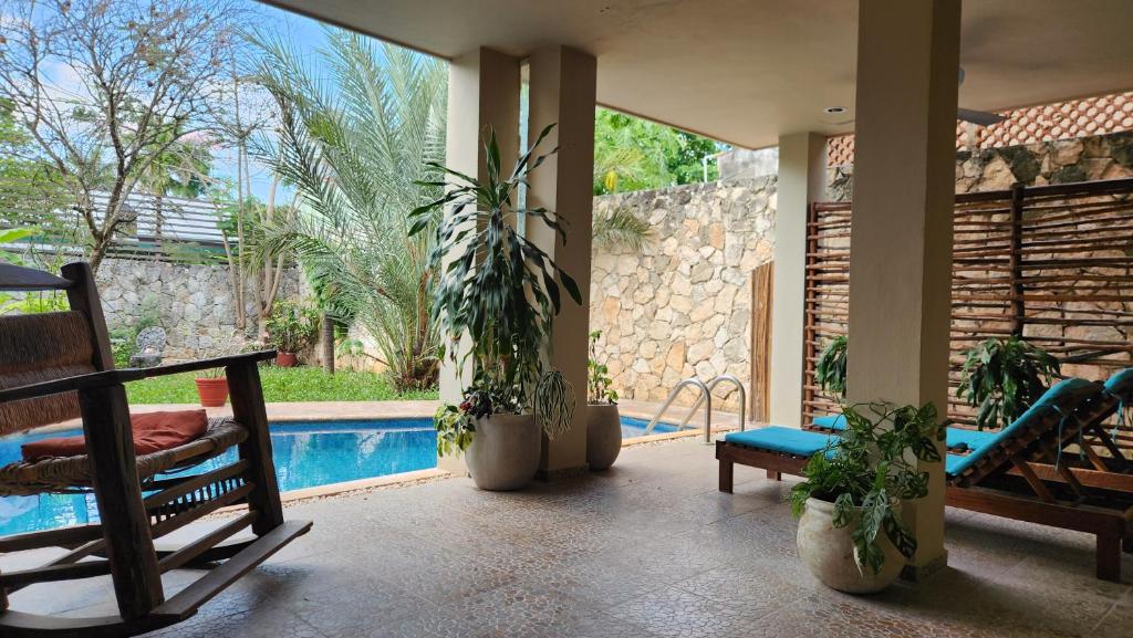 POOL HOUSE VALLADOLID