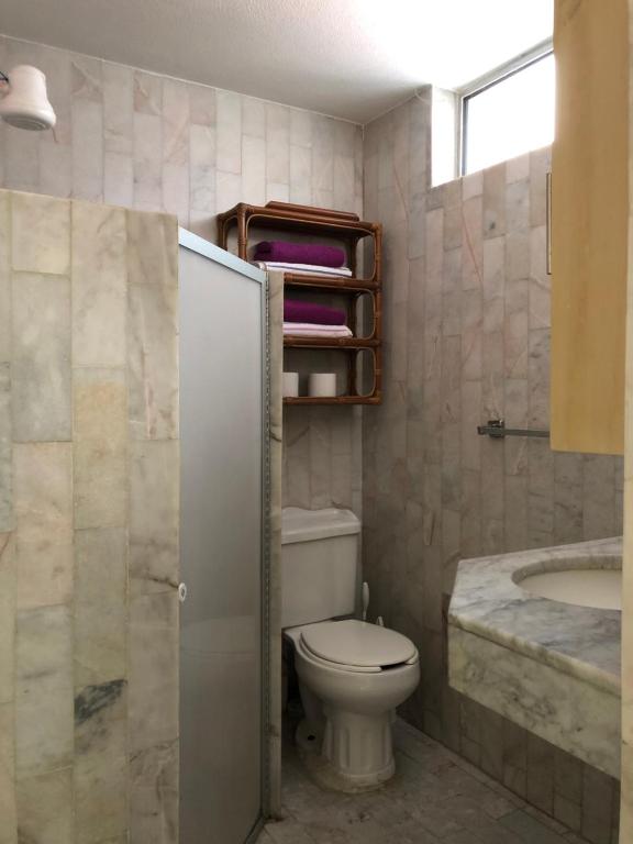 Departamento sobre Costera, 1min La Quebrada, 3m playas y yates