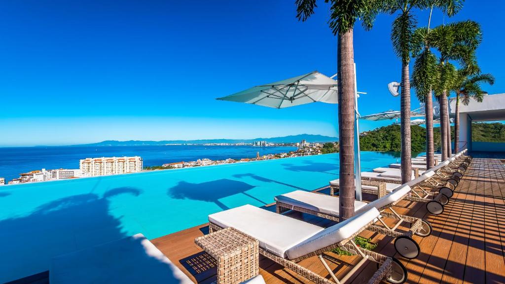 Casa Daniel 6th Fl Lrgst Pool Gym 7m to Beach