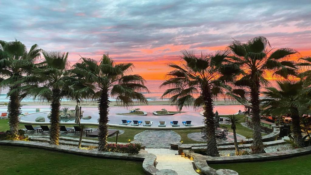 Luxury Oceanfront Condo on Cerritos Beach