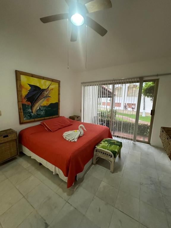 HAB PTa B ÁREA DE VILLAS DENTRO DEL HOTEL Junto al Krystal EN IXTAPA WIFI 2A 1M Con playa