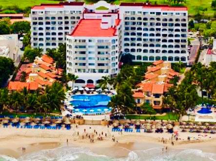 VILLA PARA 5P 4A 1M dentro del Hotel a un lado del Krystal IXTAPA Con Playa WiFi