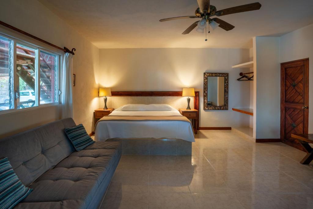 The Diving Lodge Downtown