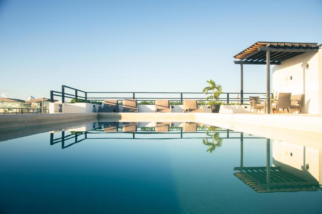 Torre Diez by Grupo Amber
