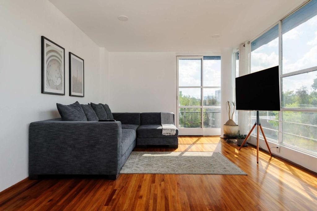 w* Lovely 3BR w Fantastic Balcony in Condesa
