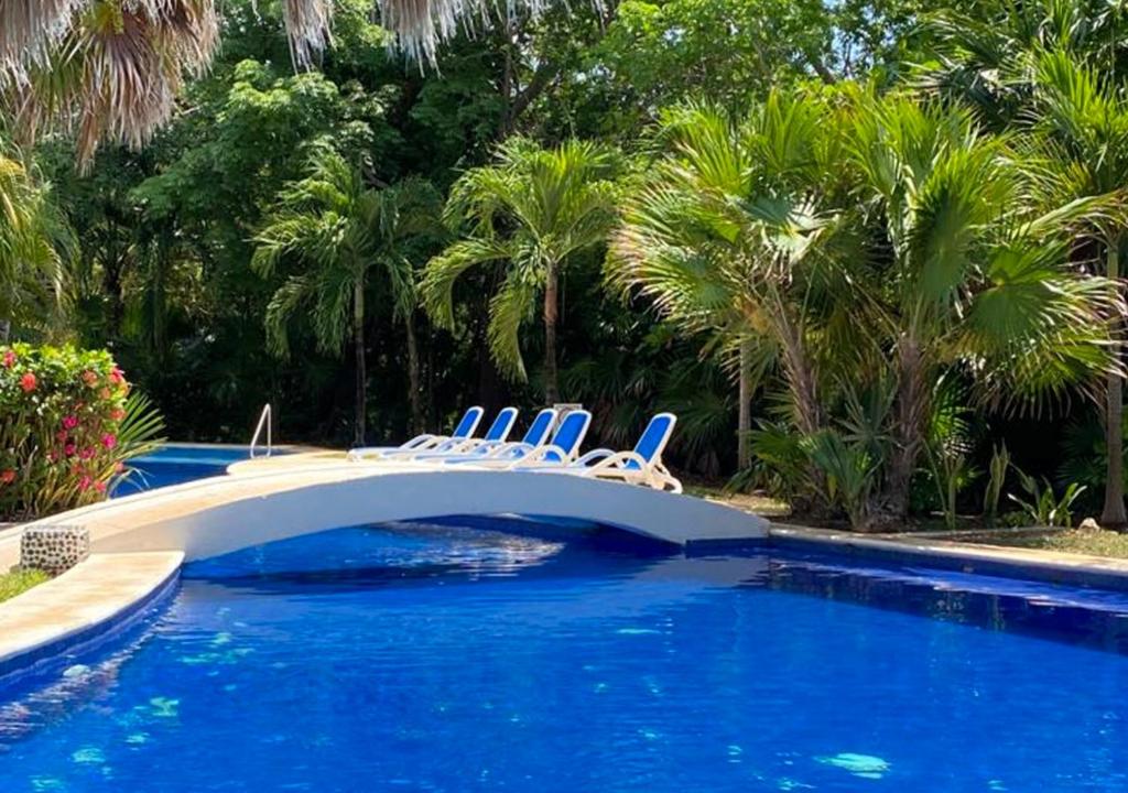 Golf Getaway, Fast Wifi, Free Parking, Private Balcony - Riviera Maya